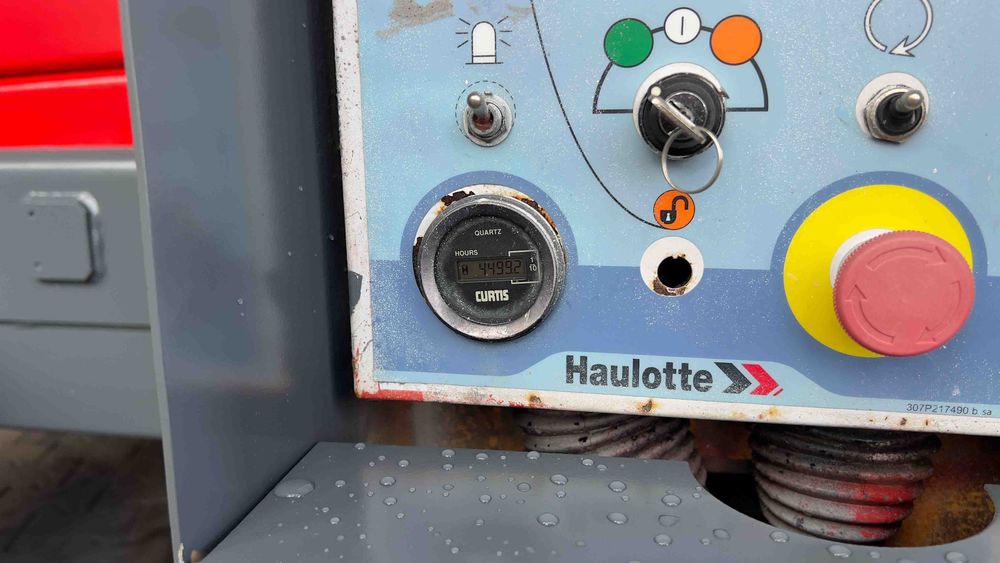 Самохідний ножичний підіймач Haulotte H15SX 2006