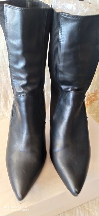 Buty z wysoką holewką 41 12 zł wyprzedaż