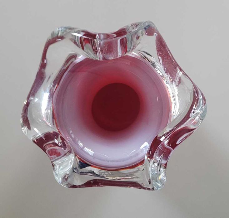 Tarnowiec czerwony wazon z falbanką osiołek Słuczan Orkusz PRL