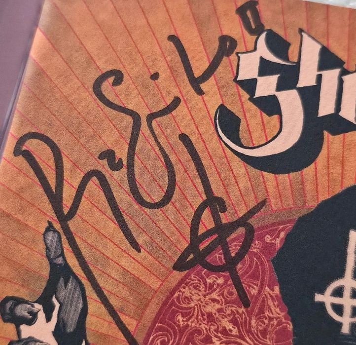 Ghost - Infestissumam autografado