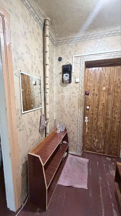 Продам 1 кімнатна Черемушки  працюємо з державними програмами