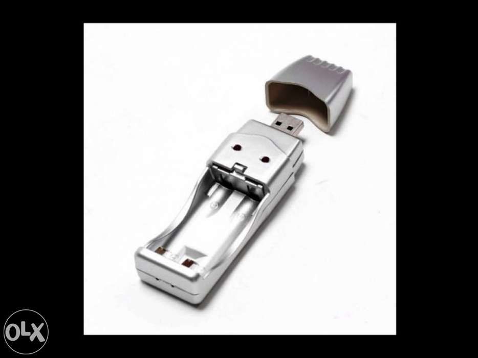 Carregador universal portátil usb pilhas aa e aaa