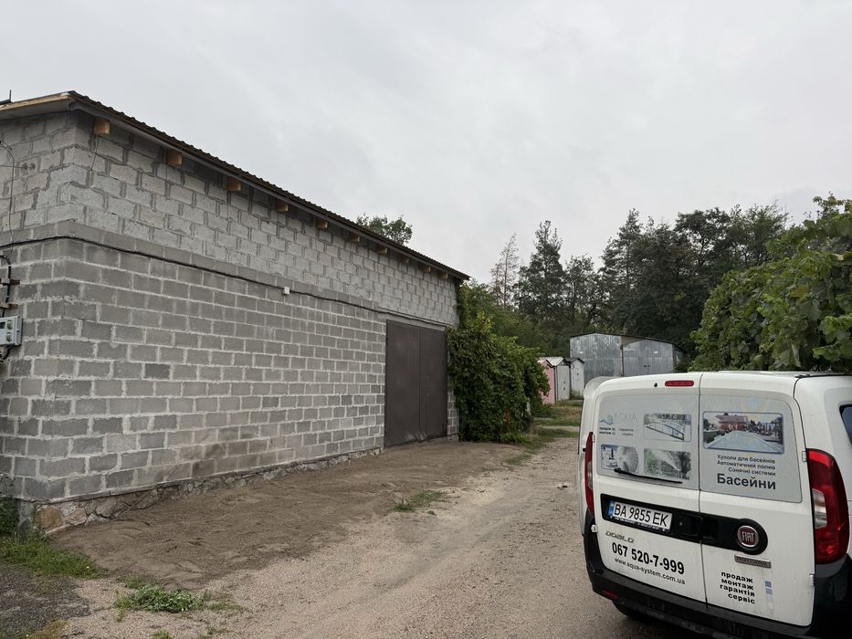 Продам  гаражне приміщення