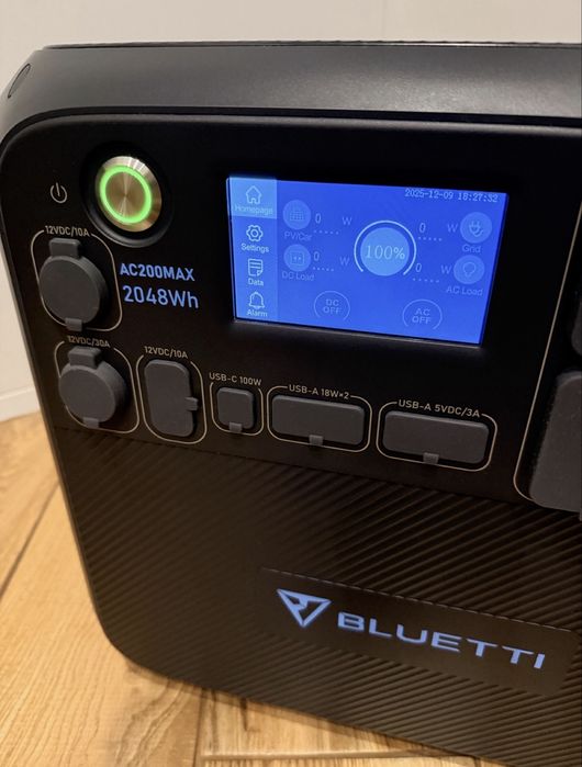 Продам зарядну станцію BLUETTI AC200MAX.