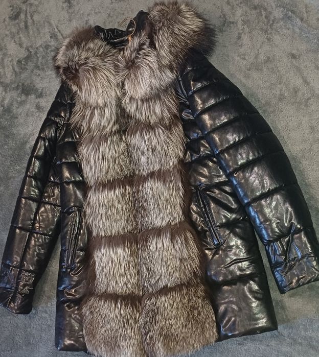 Шикарная кожанка с мехом Енота!