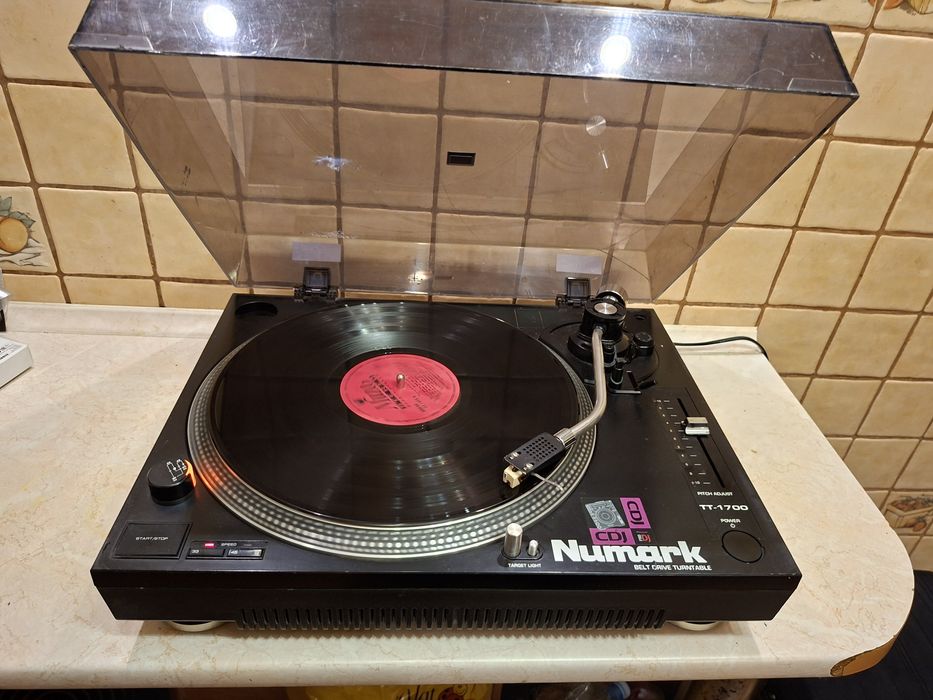 Gramofon Nunark  TT-1700