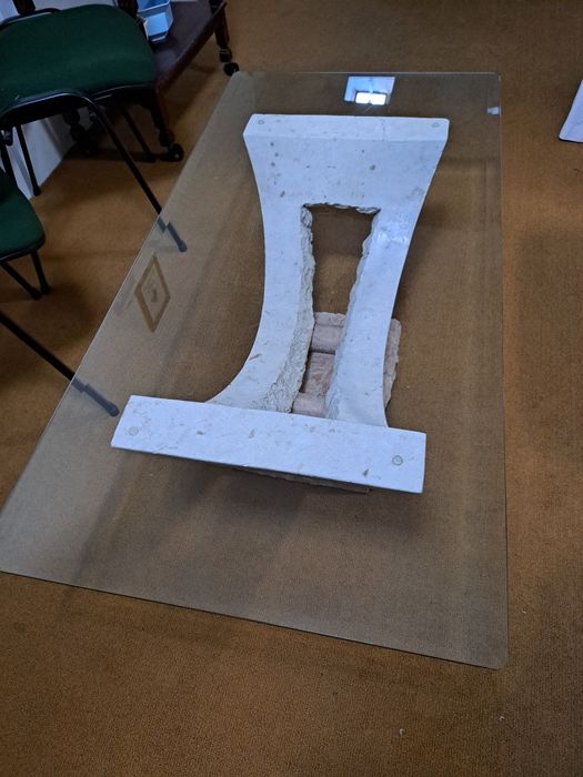 Mesa de centro vidro e mármore