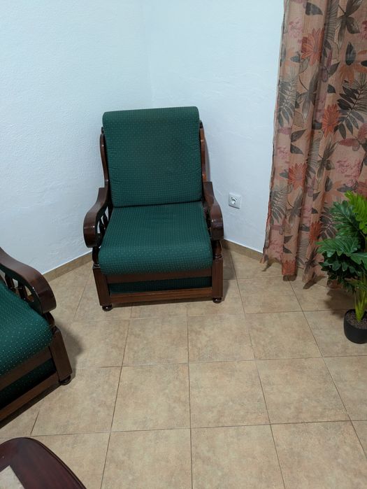 Sofa mesa e 2 poltronas