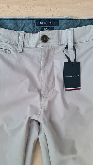 Spodnie chinosy męskie tommy hilfiger.