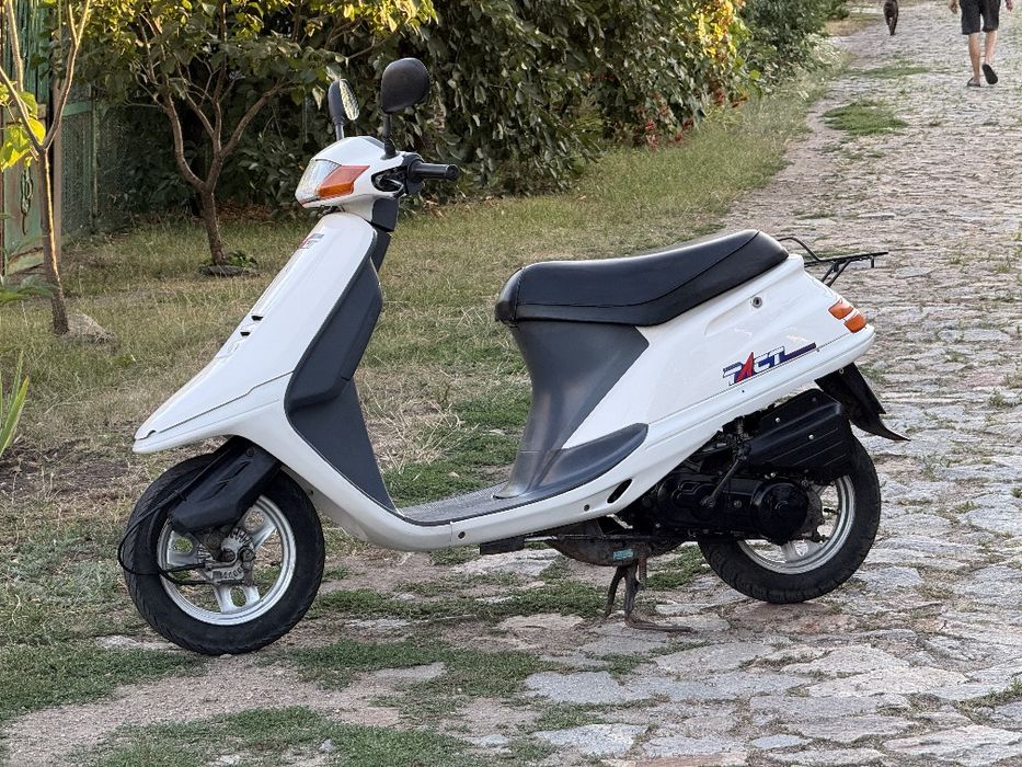 Honda Tact AF-24