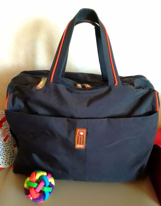 Своя вместительная фирменная дорожная сумка DERBY. Made in Ukraine.