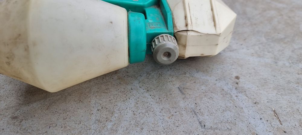 Stary rosyjski pistolet do malowania