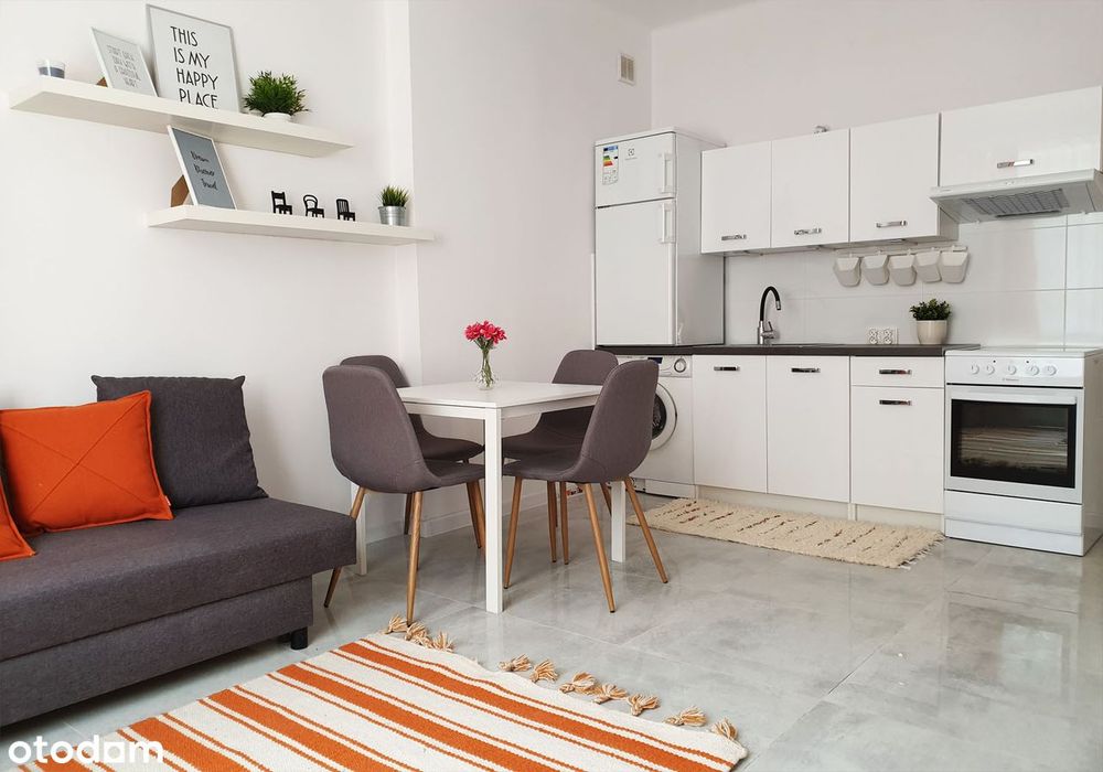 Przestronne studio w pobliżu SGH * Łazienki Królewskie * ul. Czerska