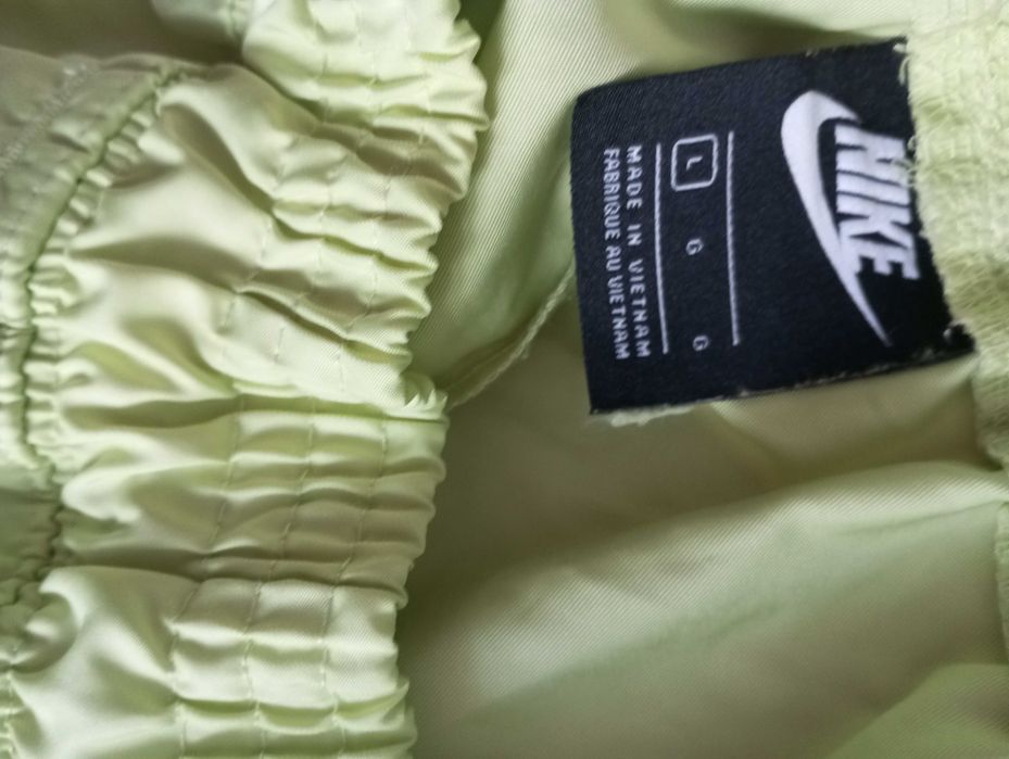 Nike Krótkie spodenki sportowe limonkowe rozm.L/40/12
