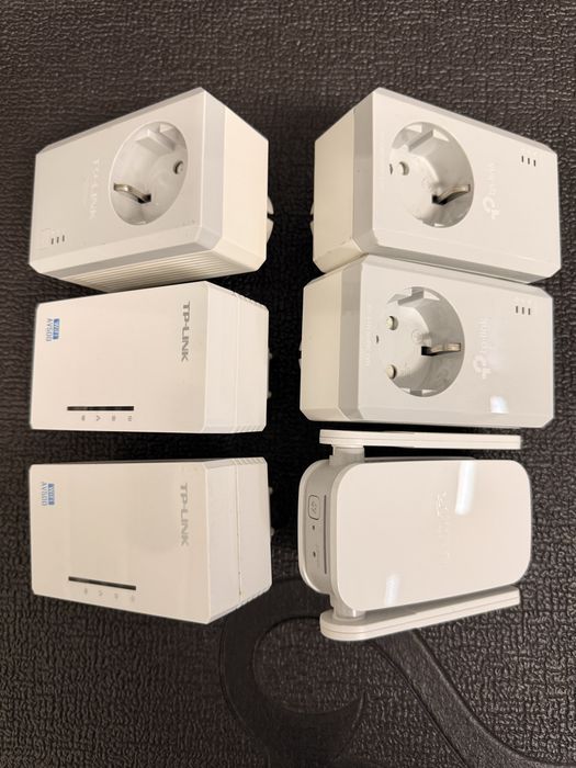 Conjunto Powerline TP-Link + Repetidor D-Link: 5 Adaptadores + Wifi