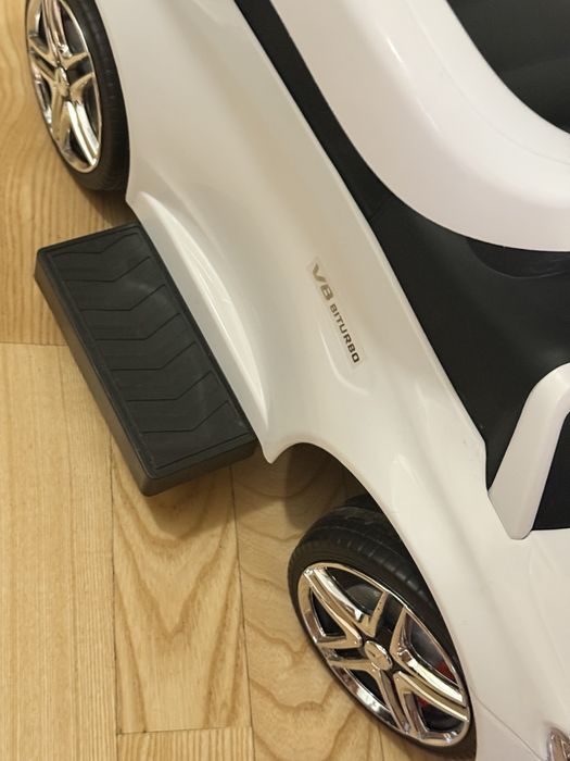 Толокар Mercedes amg c-63
