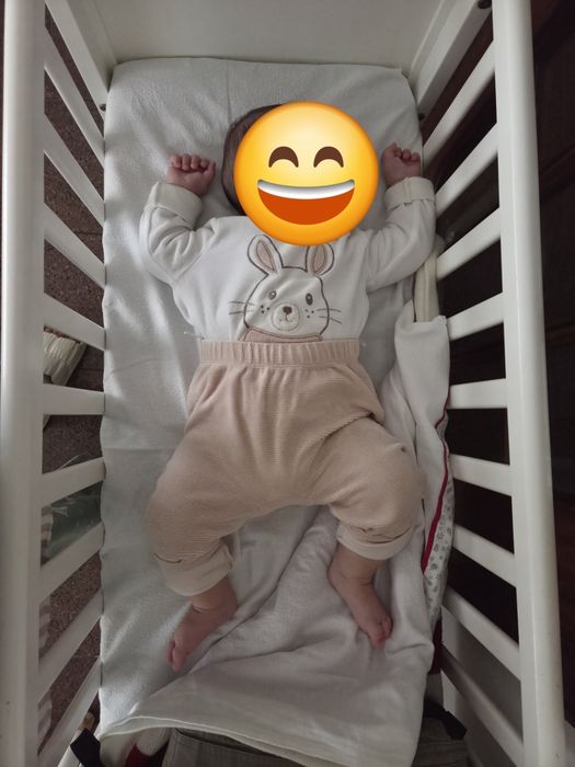 Berço mini com grades