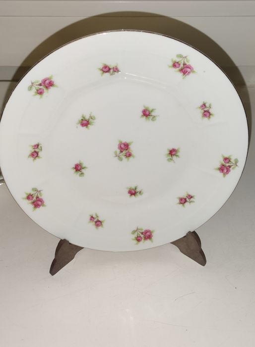 Victoria Czechoslovakia talerz deserowy 17,8 cm 3 szt.