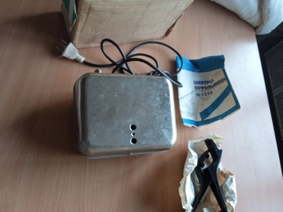 Электрическая вафельница Ласунка Новая