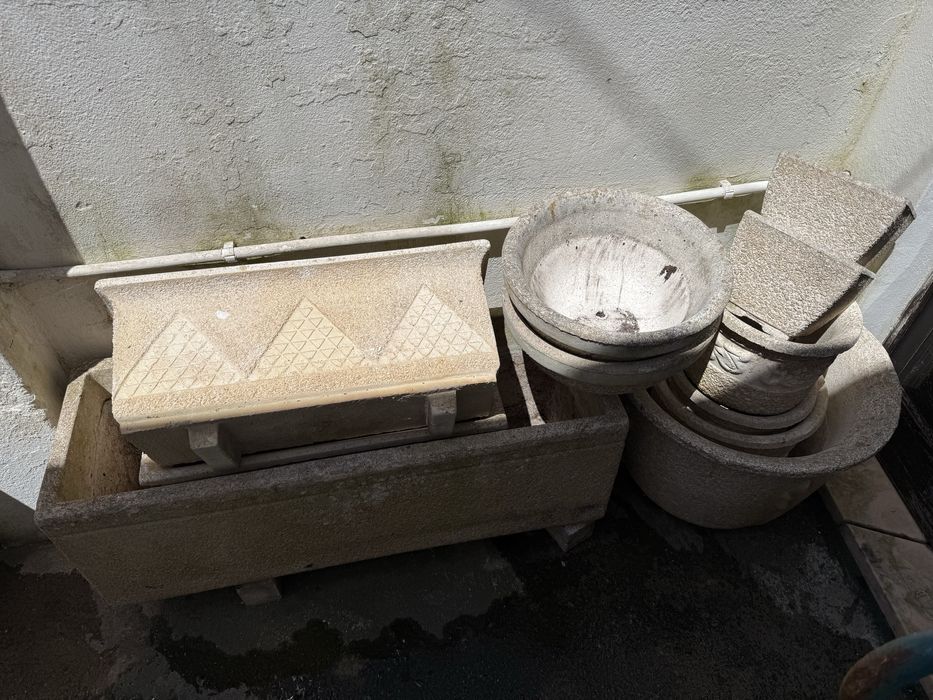 Vasos em pedra de Jardim