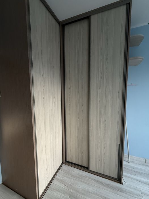 Szafa narożna zabudowana