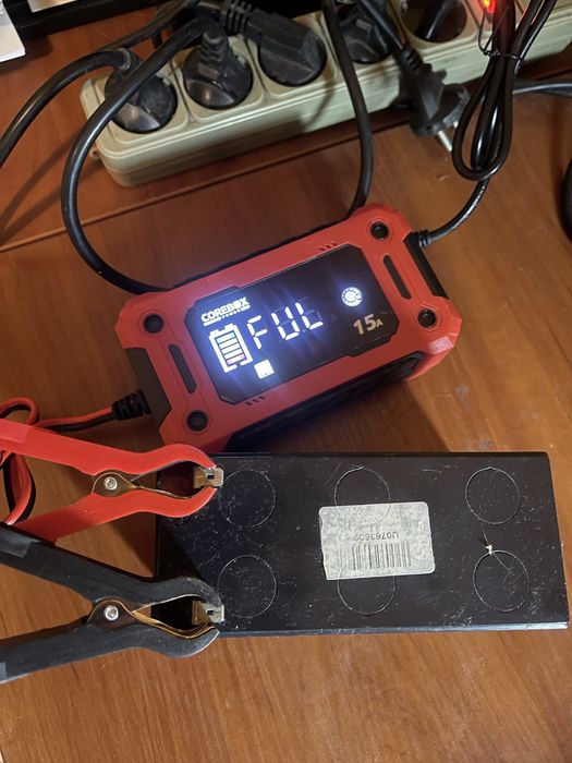 Зарядное устройство 12V 15A интеллектуальное, автоматическое