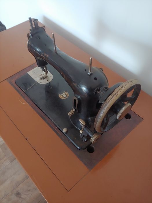 Maszyna do szycia antyk