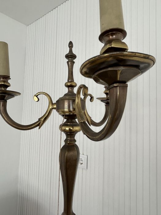Candeeiro de chão/pé, em bronze dourado, arte nova