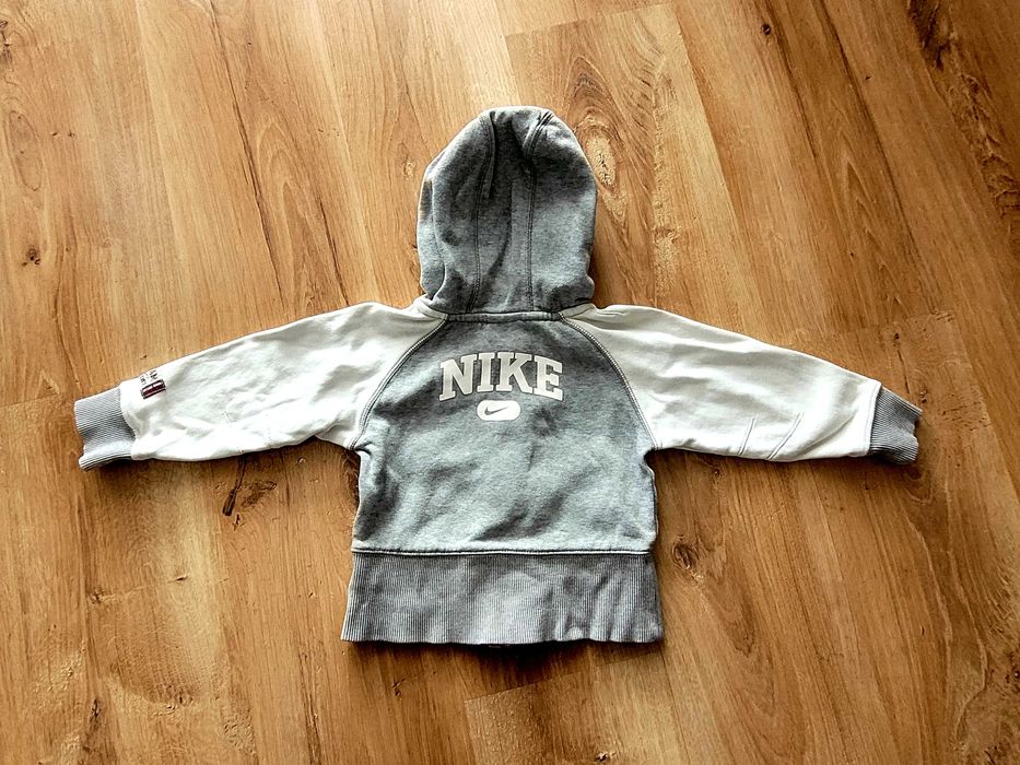 Bluza Nike 104/110 szara z kapturem