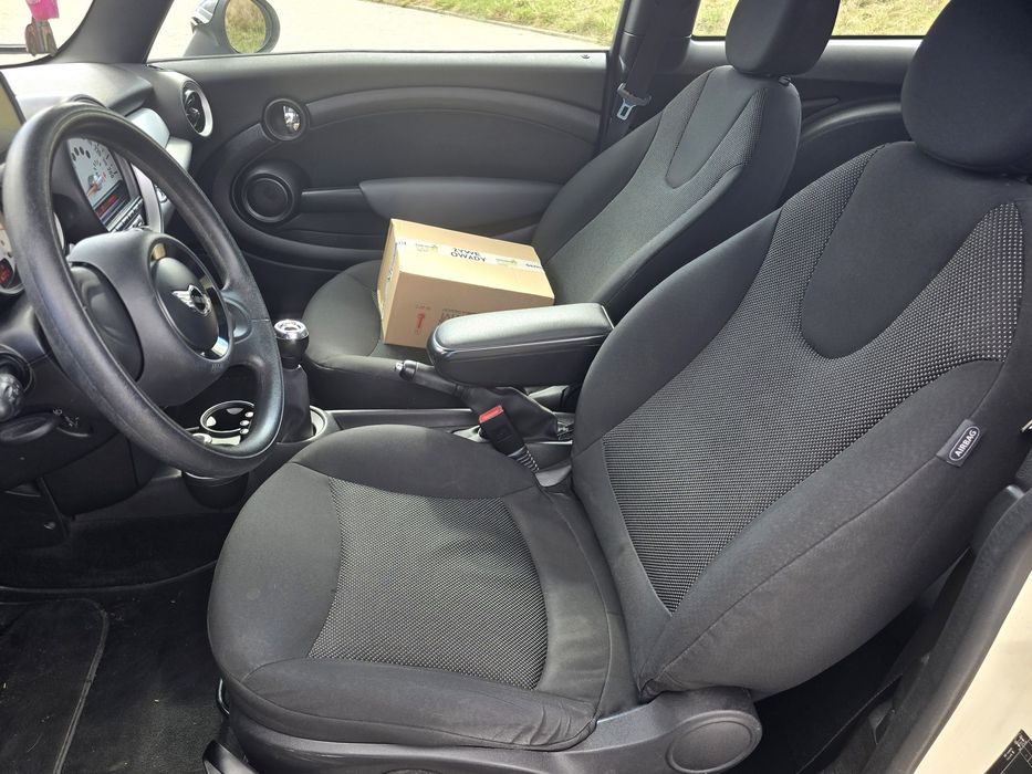 Mini couper 1.6 lif 2011 rok orginalna navi  fajny stan /zamiana