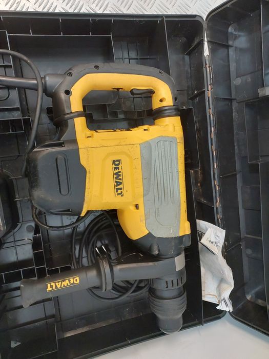 Перфоратор мережевий DeWalt D25733