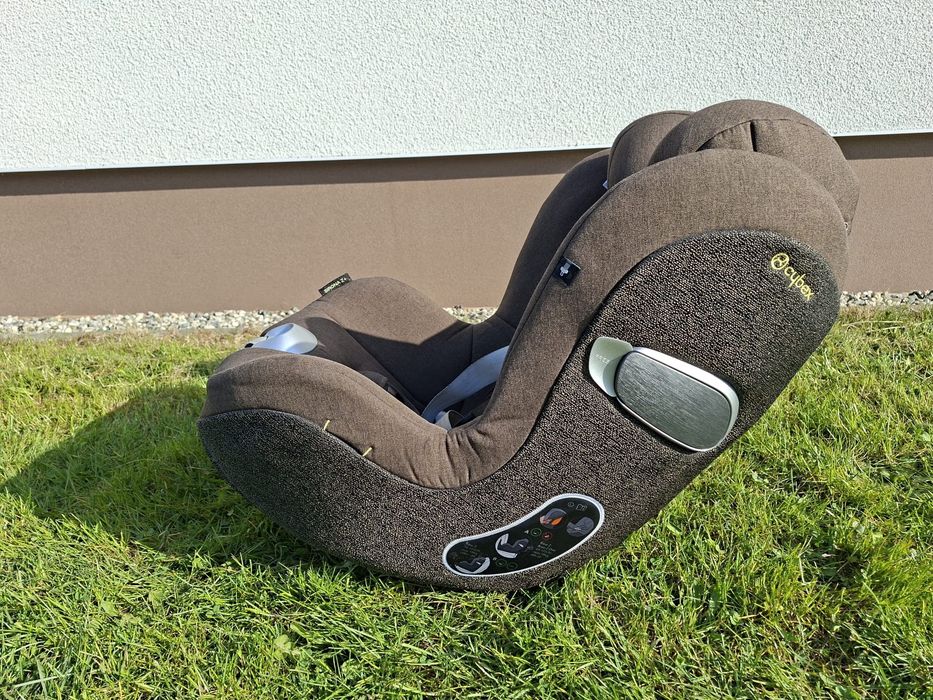 Fotelik Cybex Platinum Sirona T i-size  z bazą obrotową