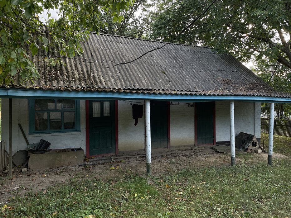 Продам будинок із земельною ділянкою! торг!