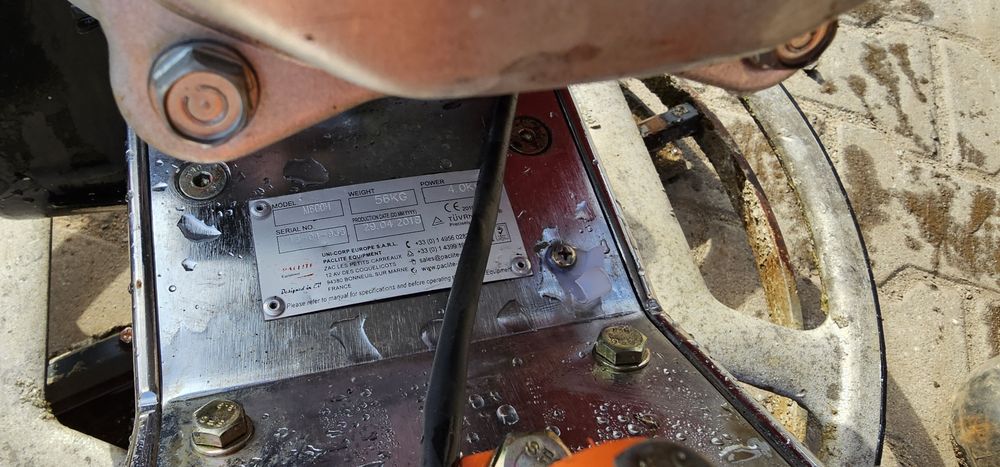Zacieraczka krawędziowa do betonu Paclite M600 Barikell Honda