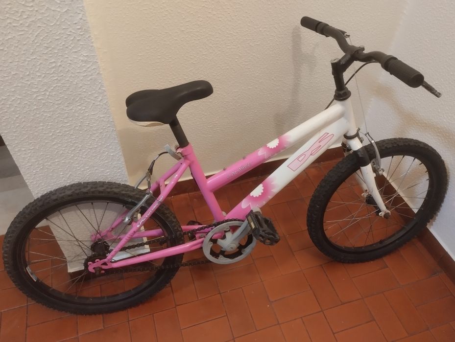 Bicicleta para menina até 10anos