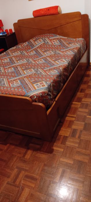 Cama pinho mel c/gavetões