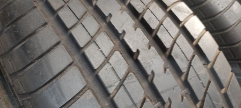 Pneus  225/50/16 semi novos