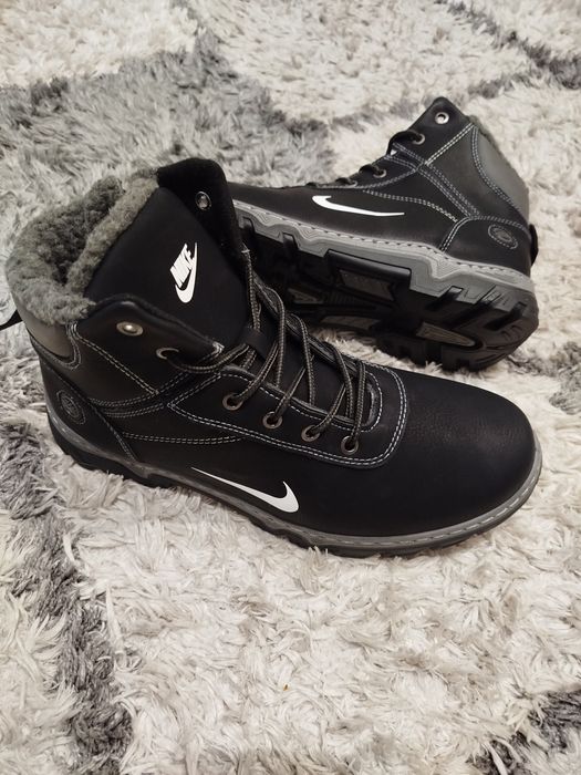Nowe zimowe buty męskie.