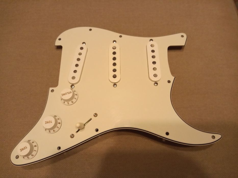 Pickguard do gitary Fender Stratocaster