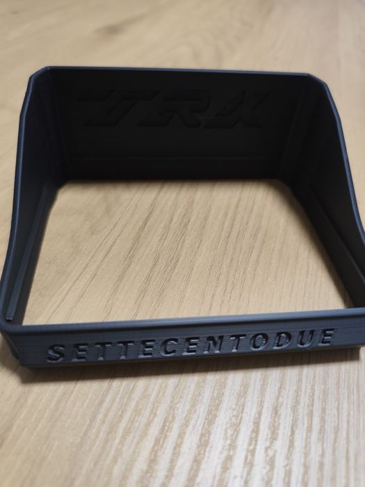Moldura protetora para Benelli 702x