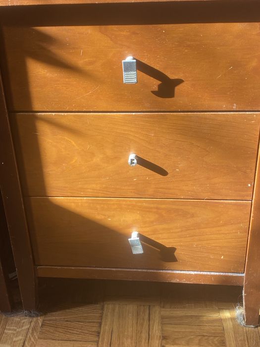 2 bedside tables64741021485442121