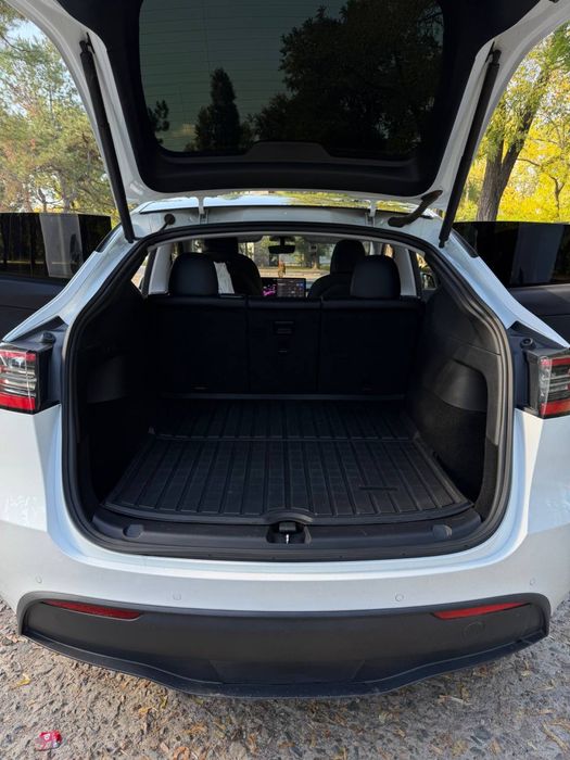 Продам автомобіль Tesla Model Y PERFORMANCE!!!