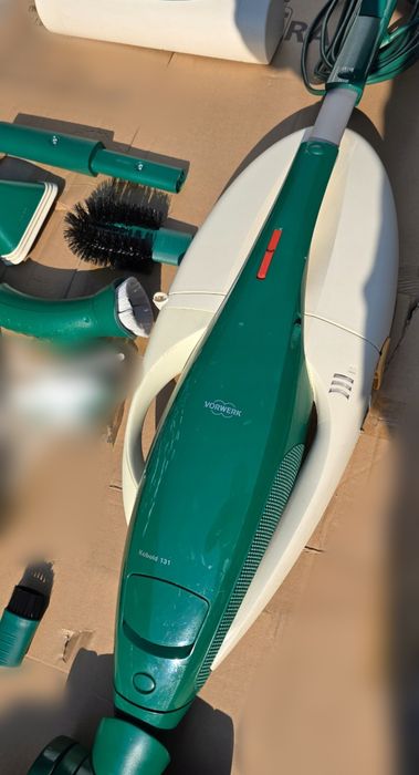 Odkurzacz pionowy piorący Vorverk Kobolt plus akcesoria