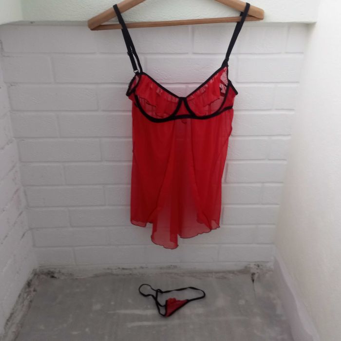 Пеньюар/ прозрачное неглиже с трусиками ( открытая грудь) .