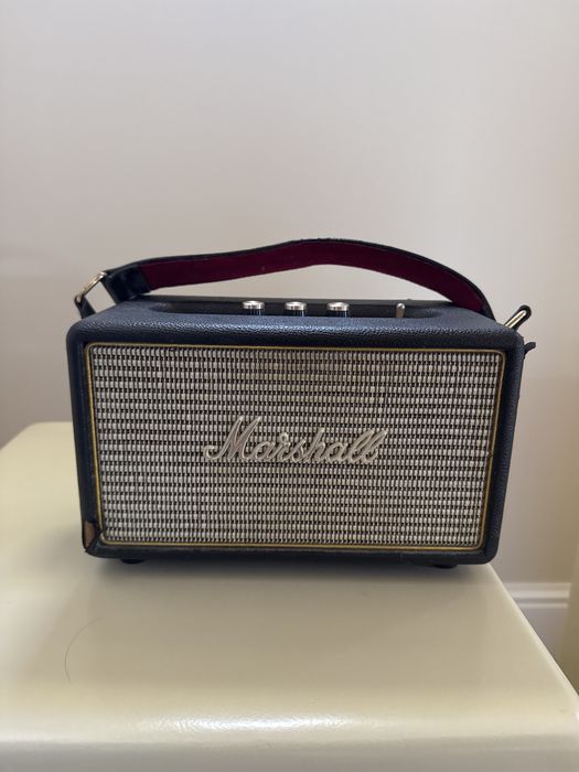 Coluna Bluetooth Marshall Kilburn – Portátil e Potente