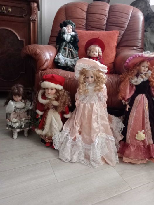 Bonecas de porcelana