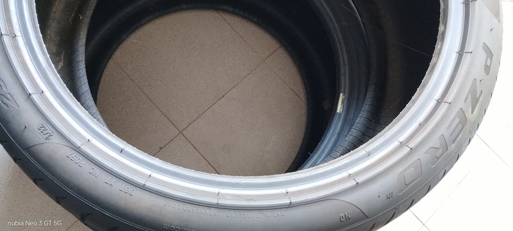 Pneus 295/35/21 semi novos