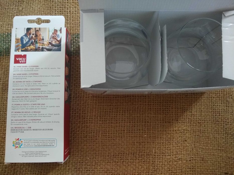 Copos água/Wisky + Sistema de preservação de vinho vácuo Vacu vin NOVO