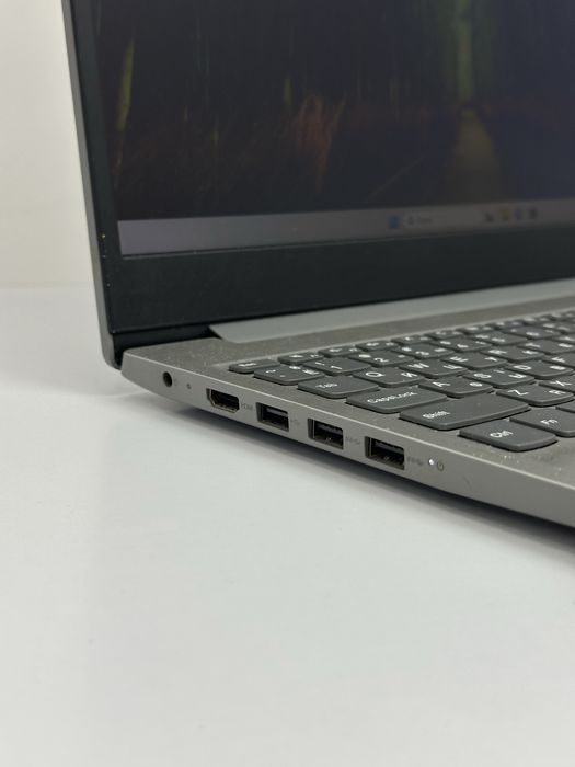 Lenovo IdeaPad 3 15 / i3-10110U / 8GB / SSD 512GB / NVIDIA