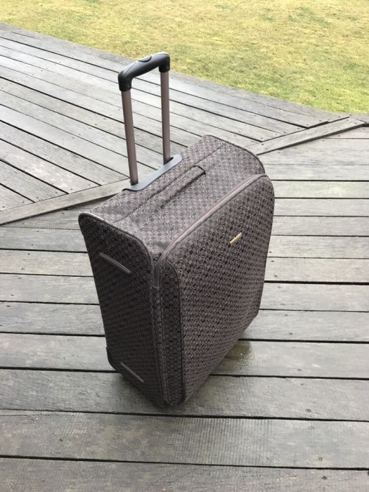 Чемодан тканевый с кодом